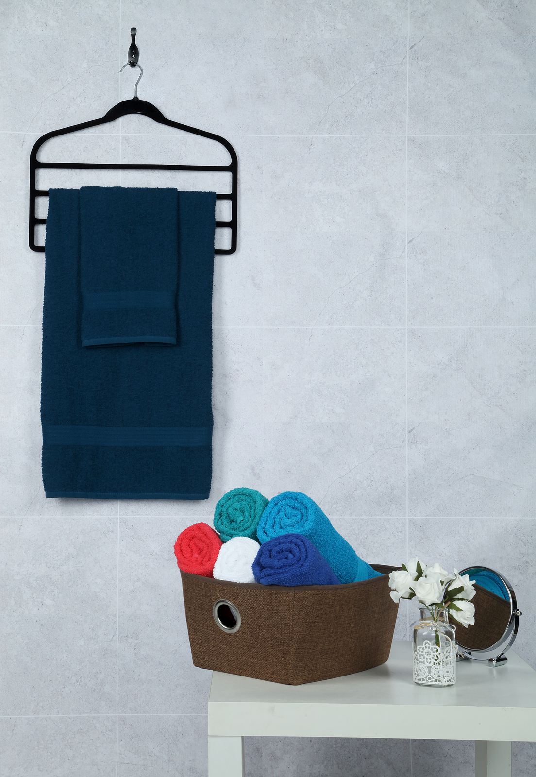 toalla baño unicolor 370 grs azul oscuro inpec